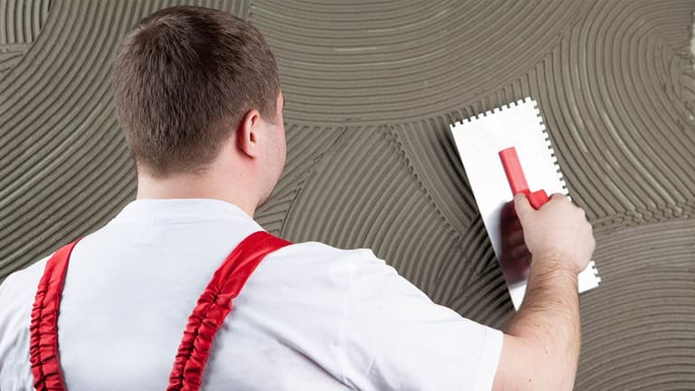 Klej cementowy ŚMIG nakładany pacą zębatą