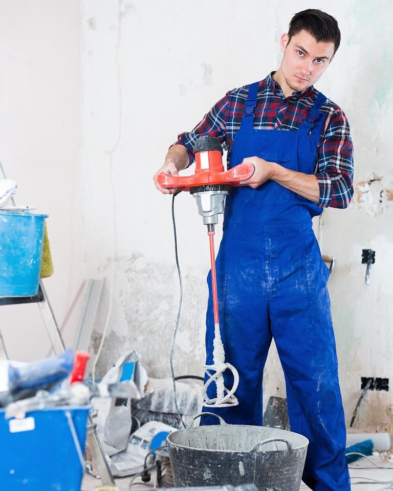 mieszanie zaprawy przez wykonawcę