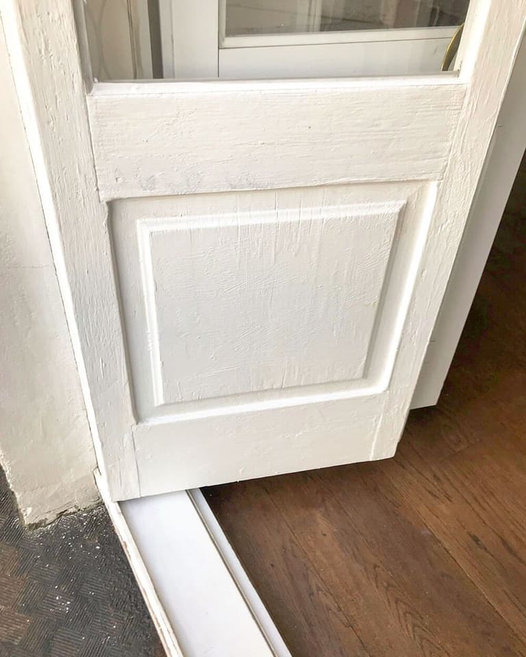 Papa w płynie Megaron biała, pomalowane drzwi