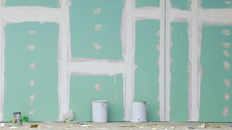 płyty gipsowo-kartonowe wodoodporne wewnątrz budowy